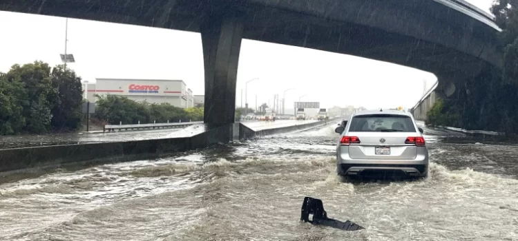 Emiten alerta de inundaciones a Sacramento