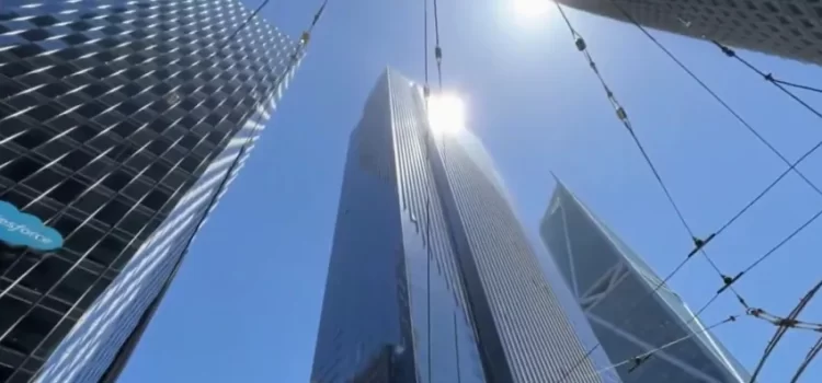 La Millennium Tower de San Francisco deja de hundirse, pero no revierte su inclinación según ingenieros