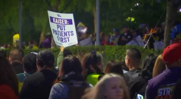 Huelga de trabajadores de la salud de Kaiser Permanente sacude San Francisco