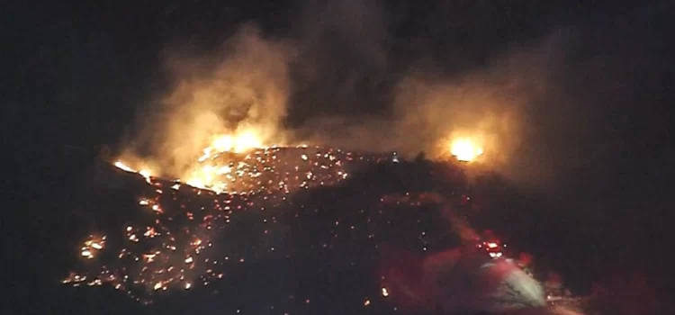 Incendio Forestal Highland: Evacuaciones ordenadas en el condado de Riverside