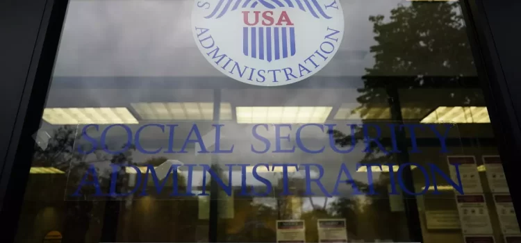 Aumentan prestaciones del Seguro Social en EE. UU., pero los costos de salud absorben el incremento