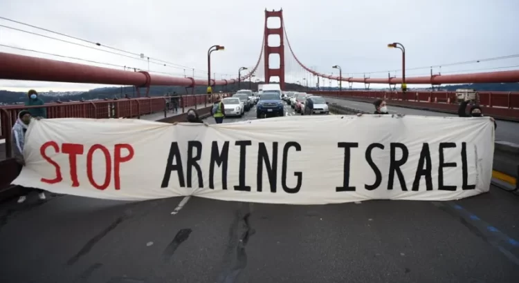 Protesta en el Golden Gate exige alto al suministro de armas a Israel