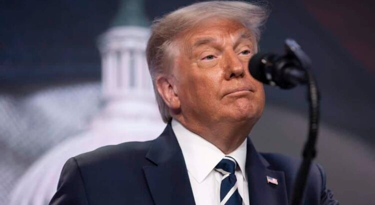 Juez ordena al Gobierno de Trump que reincorpore a empleados federales despedidos