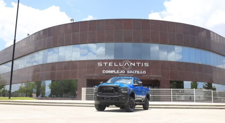 Stellantis detiene producción en México y Canadá por aranceles de Trump