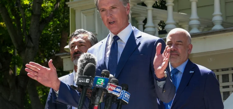 El gobernador Gavin Newsom dice que California debe contrarrestar los esfuerzos del Partido Republicano para rediseñar los mapas del Congreso.