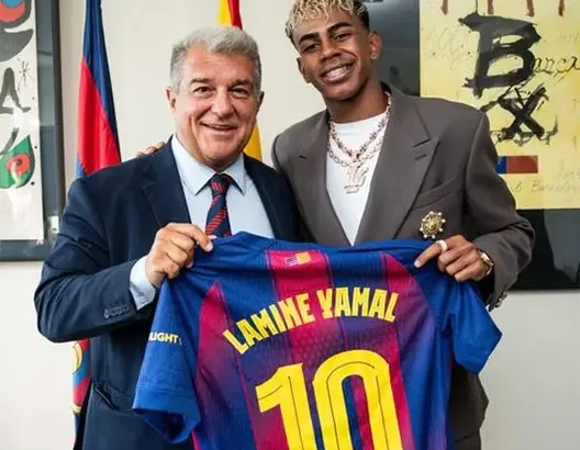 Lamine Yamal hereda el ’10’ del Barça: ¿leyenda o maldición?