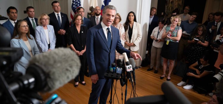 El gobernador Newsom y los líderes de California reciben a funcionarios de Texas en medio de su lucha por proteger la democracia.