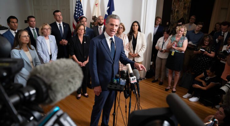 El gobernador Newsom y los líderes de California reciben a funcionarios de Texas en medio de su lucha por proteger la democracia.