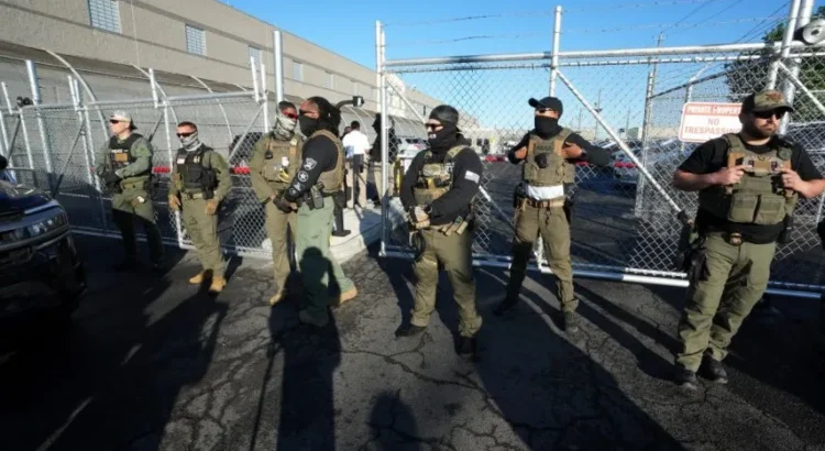 Congresistas demócratas del sur de California demandan por el acceso a los centros de detención de ICE