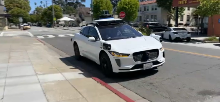 Waymo comenzará pruebas en el Aeropuerto Internacional de San Francisco