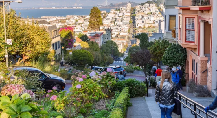 El plan de “zonificación familiar” en San Francisco enfrenta resistencia por desplazamientos.