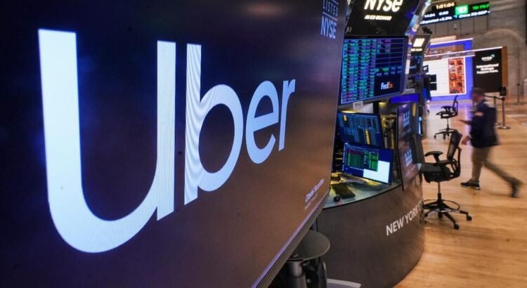 Uber planea ofrecer viajes en taxi autónomos en San Francisco a partir del próximo año.