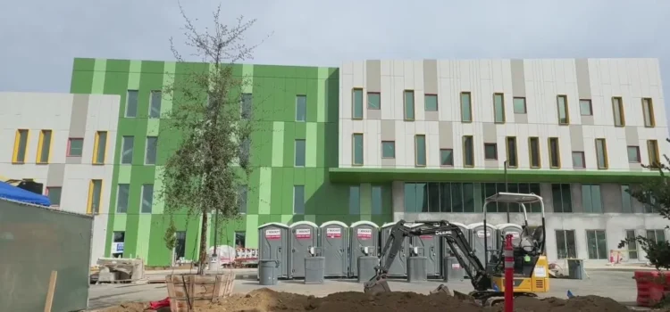 Familias de Mission Bay en San Francisco anticipan la primera escuela nueva de la ciudad en décadas