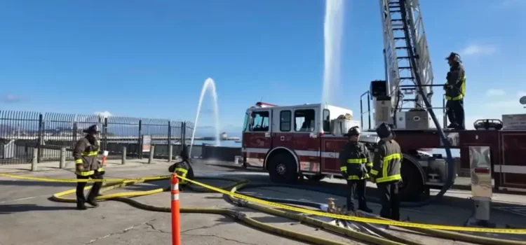 Bomberos realizan inspección del sistema del agua de San Francisco