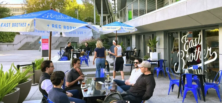 El nuevo destino de happy hour del centro de San Francisco