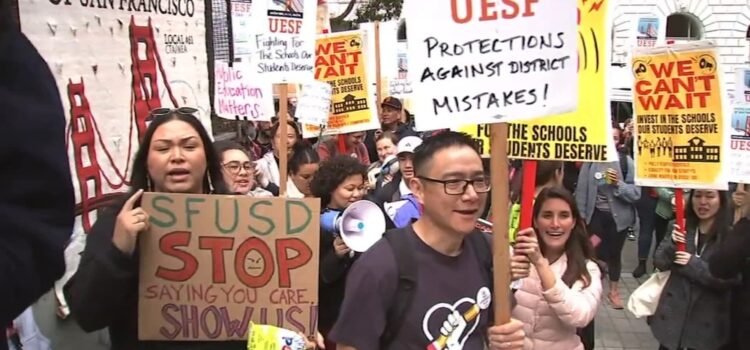 Maestros de San Francisco realizan marcha en medio de las negociaciones contractuales