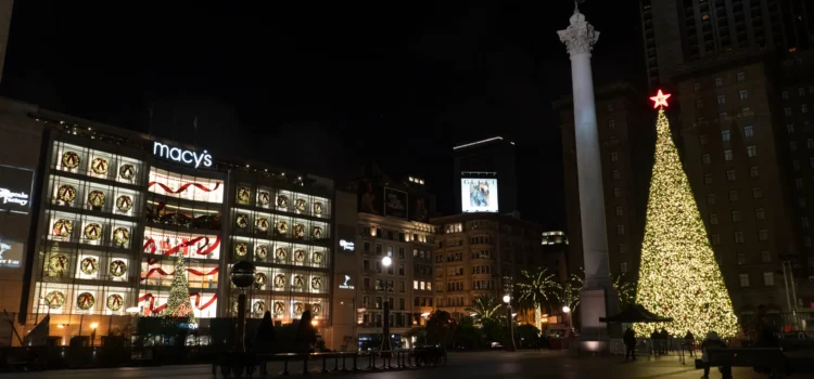 Se espera un gasto récord en vacaciones a medida que San Francisco aumenta las patrullas