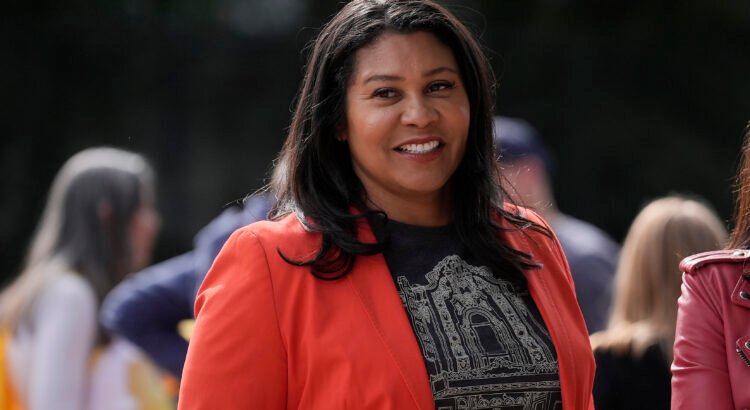 La ex alcaldesa de San Francisco, London Breed, considera postularse para el puesto de Pelosi